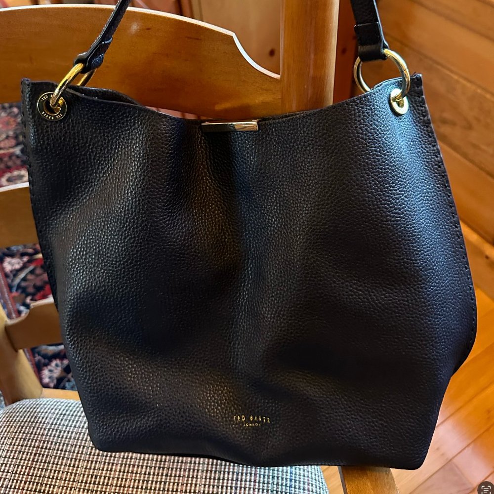TED BAKER LONDON - NAVY BLUE BAG (BARELY USED - LIKE NEW)